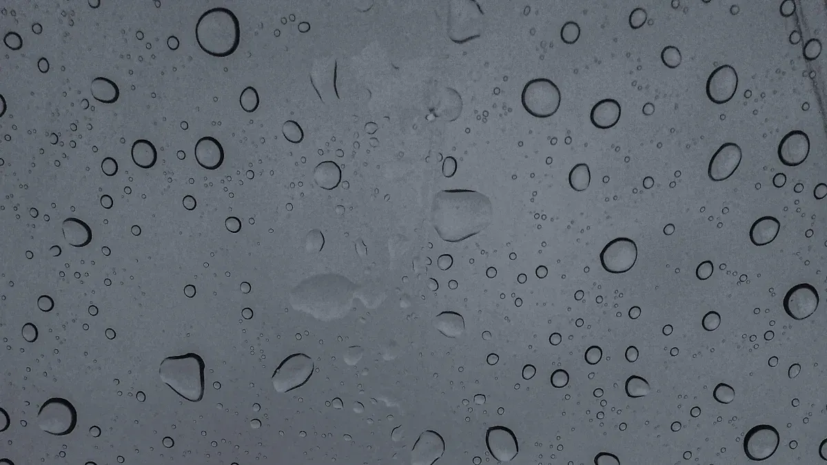 Секреты долговечности: как качество лака обмотки влияет на срок службы катушки в условиях повышенной влажности