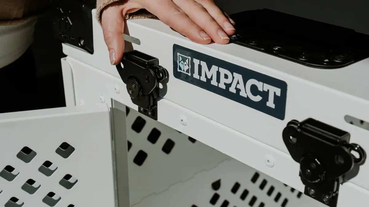 4. Handle Comfort and Portability Features of the Protective Box