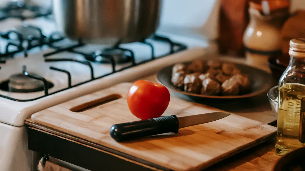 Features of Microwave-Safe Lids