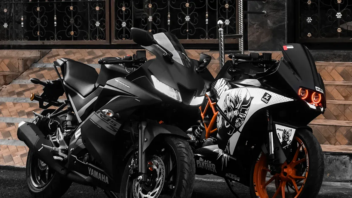 OEM vs Aftermarket Fairings: Choosing the Right Kit for Your Bike