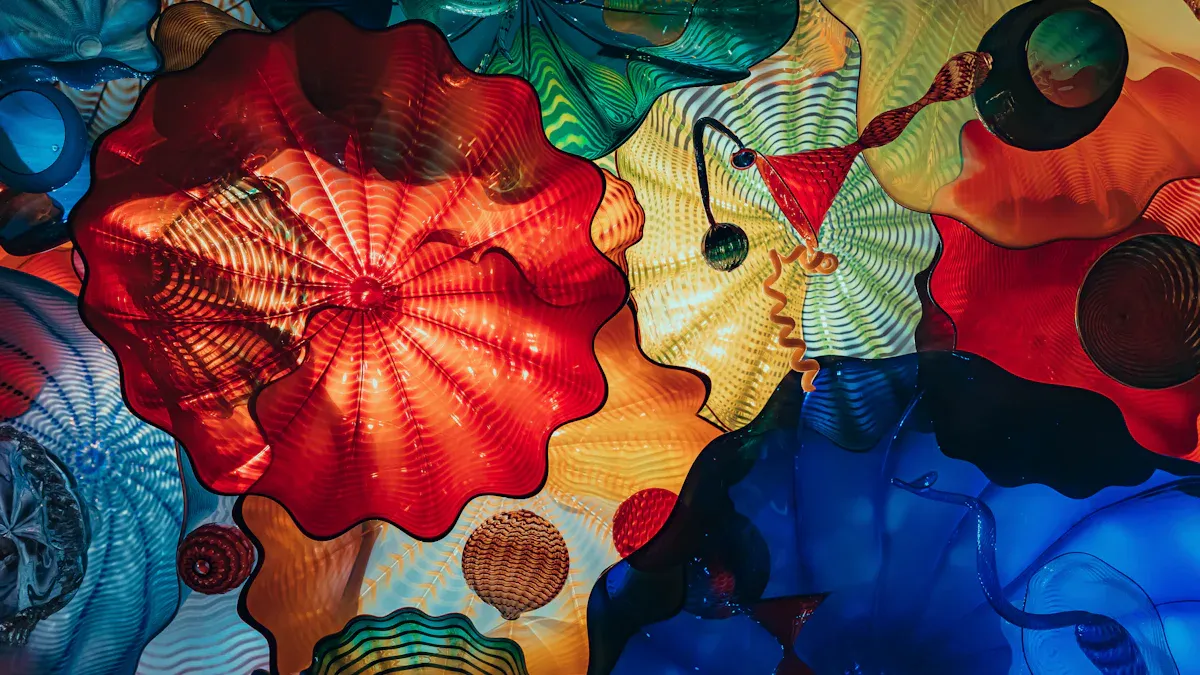 Design and Artistic Elements of the Chihuly Chandelier