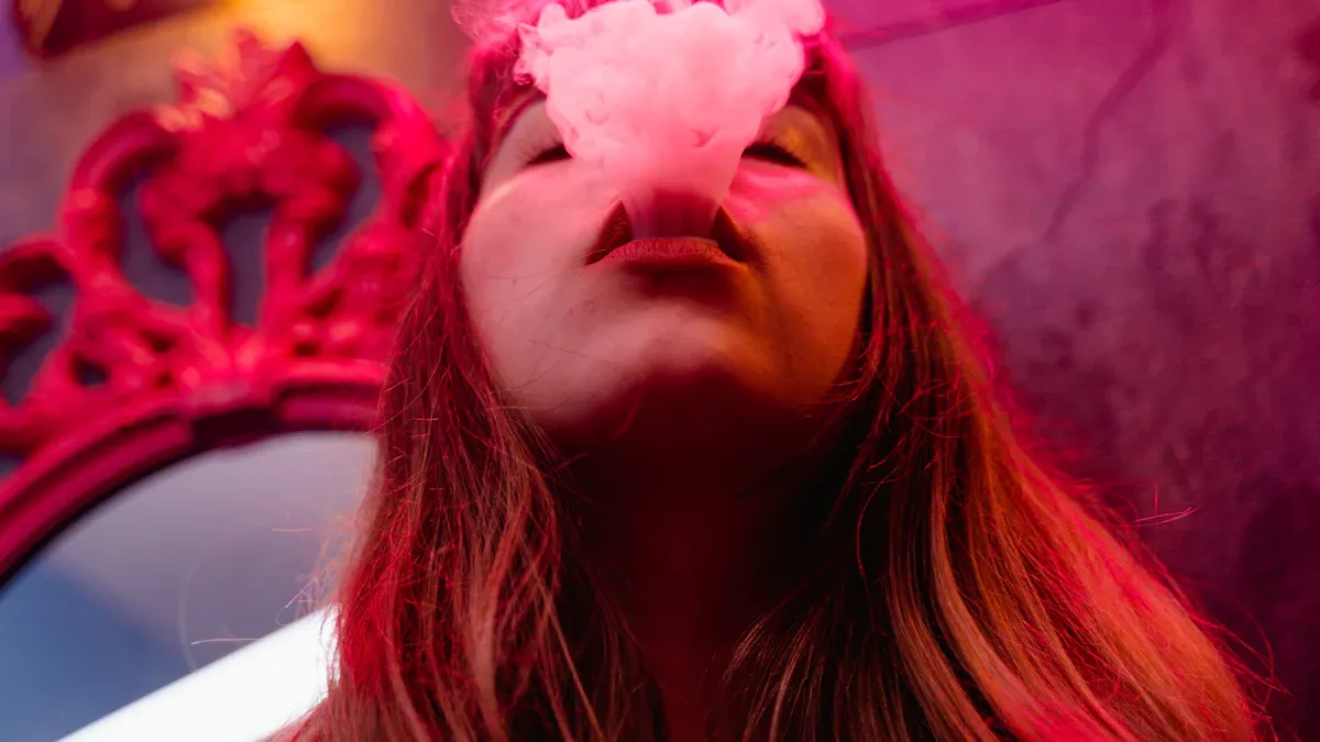 How does a vape produce vapor?