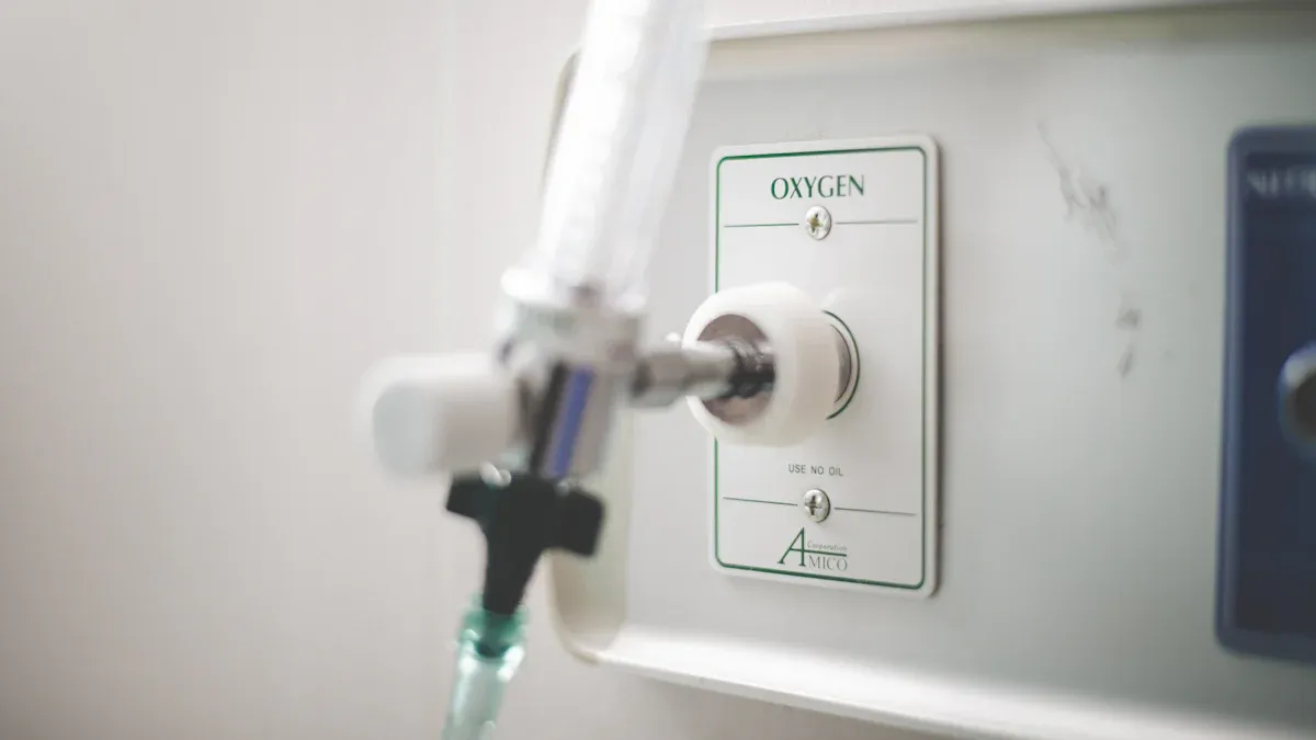 Oxygen'
                style=