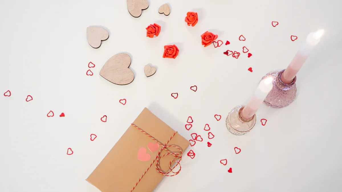 Trending Anniversary Gifts 2025