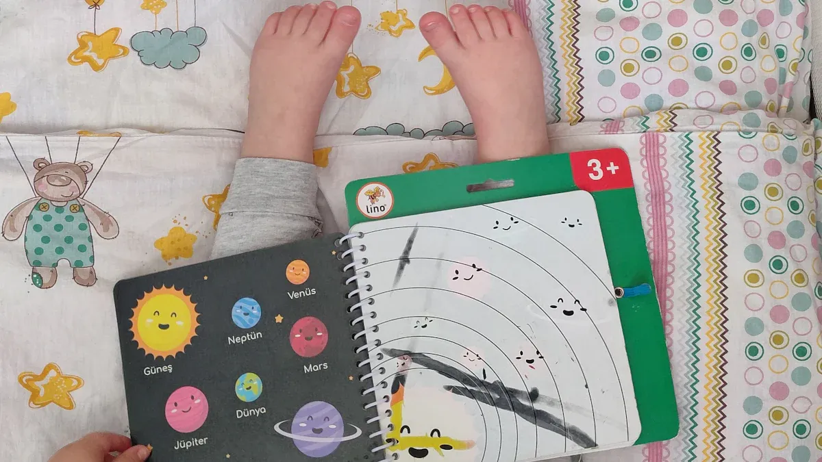 Busy Books and Child'
                style=