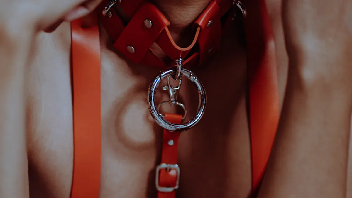 Types of ball gag