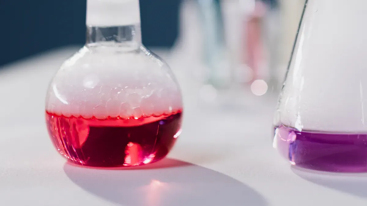 The risk of erosion of container materials by the chemical components of sunscreens and solutions