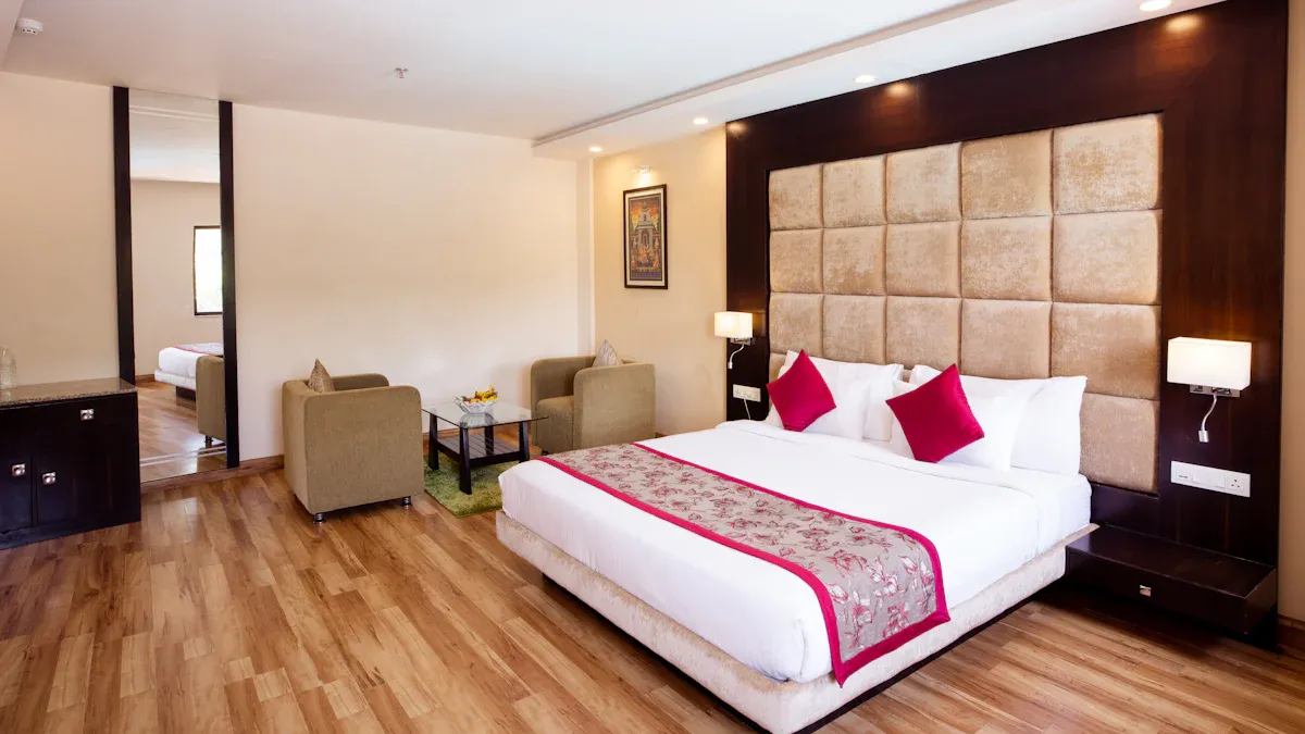 How to Optimize Hotel Room Furniture Layout for Maximum Comfort and Space