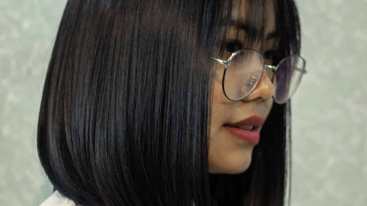 Medium Bob Haircuts for Oval Faces: 8 Styles That Always Work