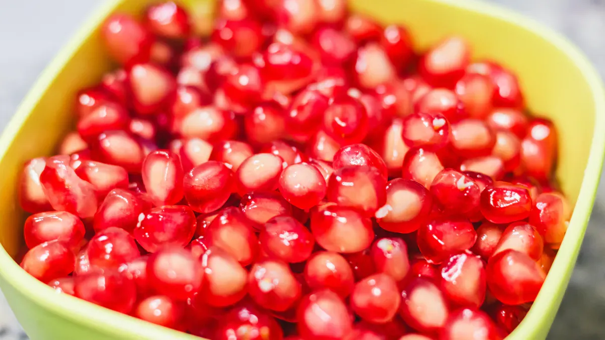 Preparing Pomegranate Seeds
