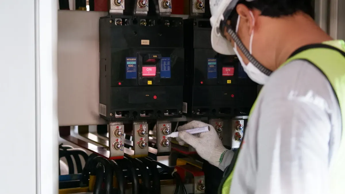 info-720-405 Troubleshooting and Fixing Relay Chattering