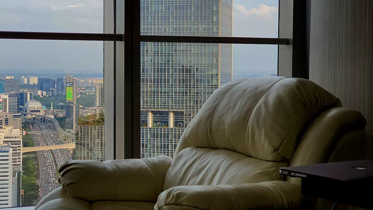 Key Features to Look for in a Hospital Recliner Chair