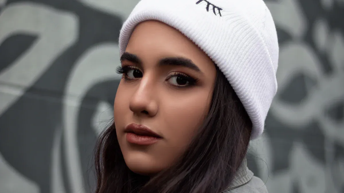 How to Choose the Best Wholesale Beanie Hats for Your Brand: Trends for 2025