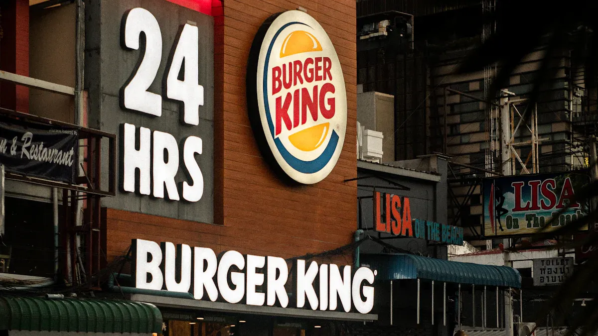 24時間営業レストランが増える理由