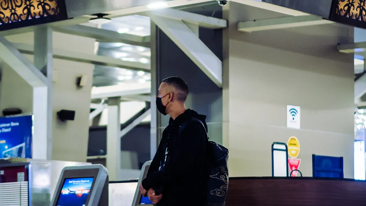 ホテル無人店舗の概要と背景