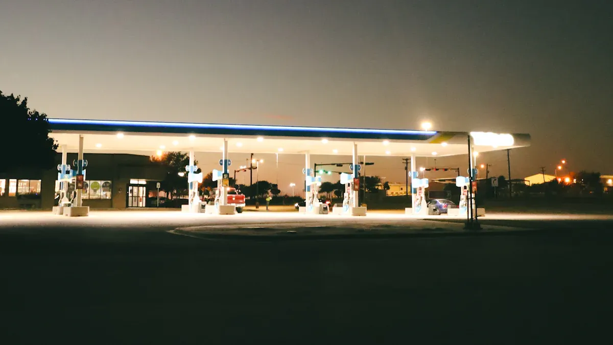 【2025年版】24時間営業の最新メリット・デメリットまとめ