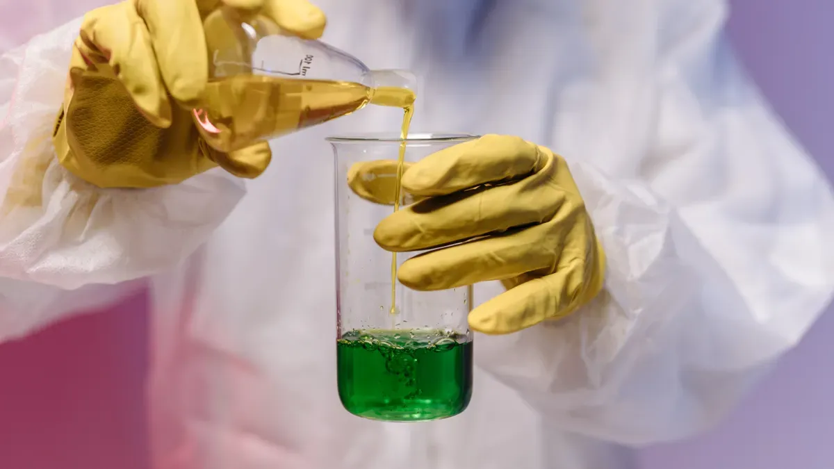 Triphenylmethane