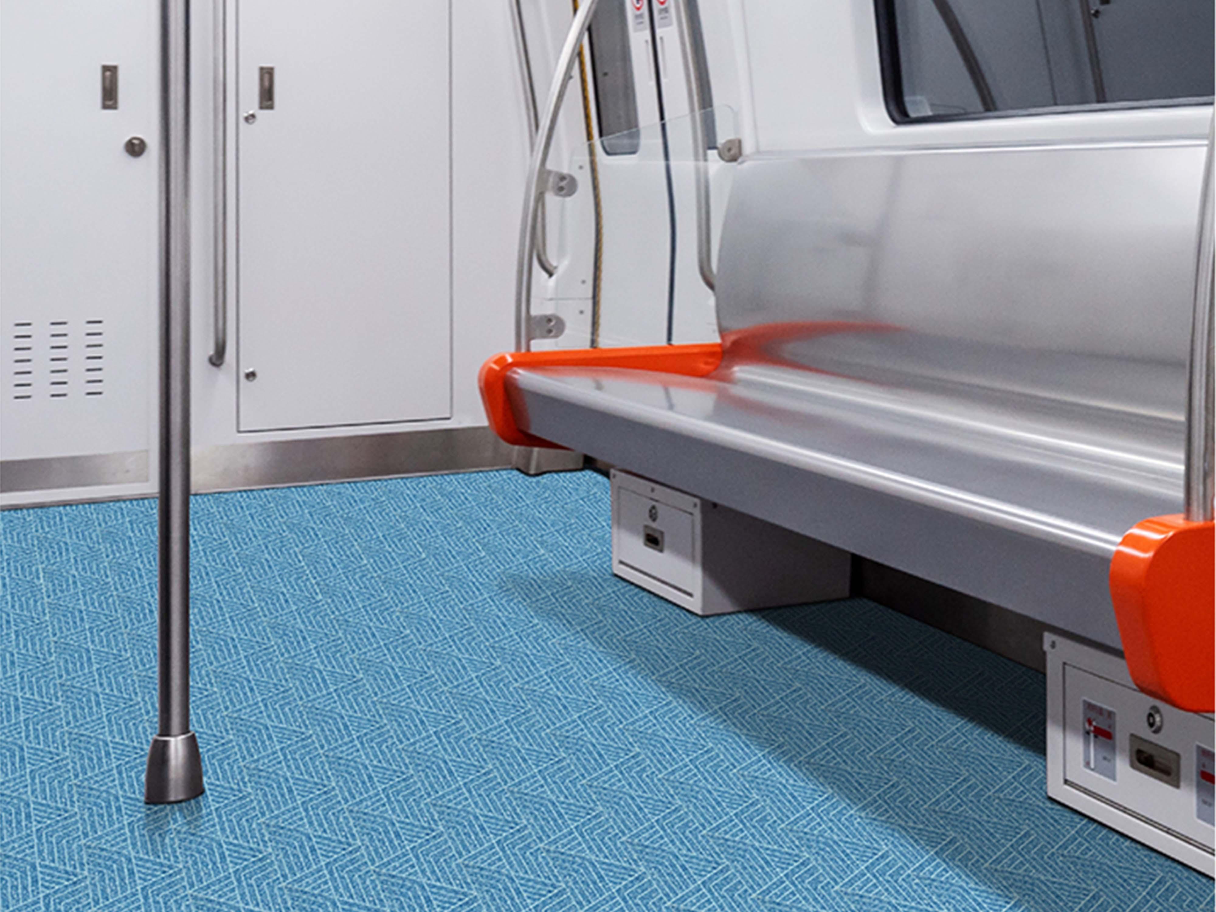 كيف تُساهم أرضيات الفينيل في المركبات الترفيهية في حل المشاكل الداخلية الشائعة في عام 2026