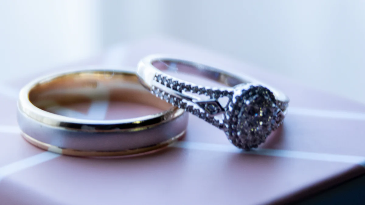 10 Reasons to Choose a Moissanite Ring