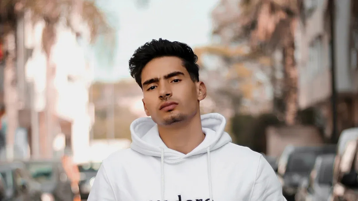 How to Choose Between Sweatshirts and Hoodies