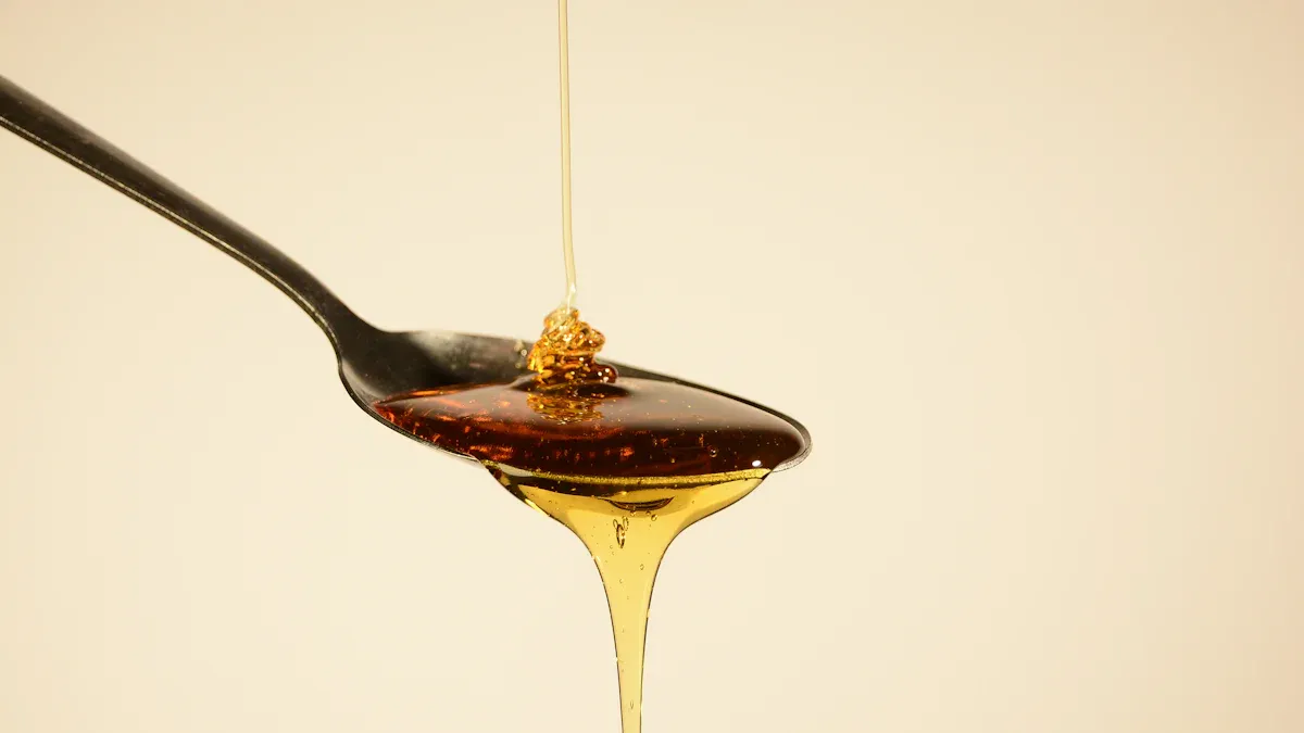 The Science Behind Men’s Honey: Natural Ingredients That Support Energy and Libido