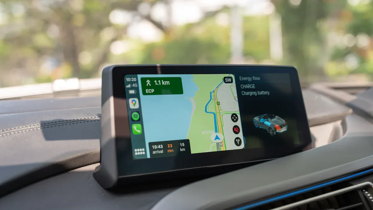 Android AutoとCarPlayの機能比較
