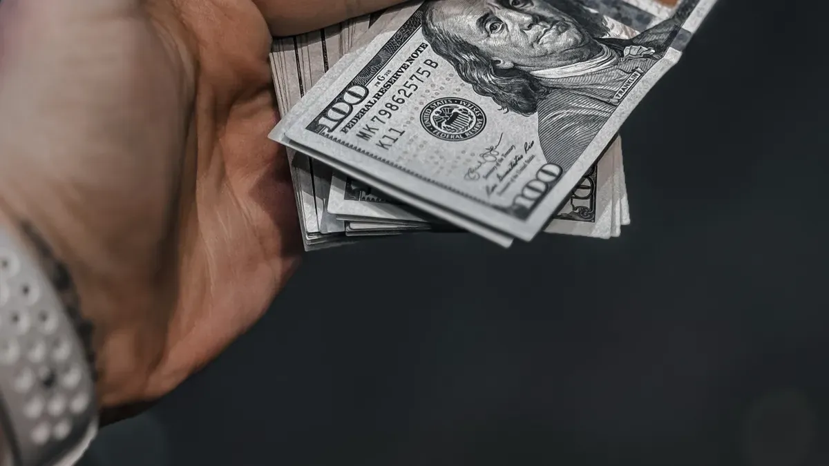 USDT Card for Vietnamese Freelancers Explained