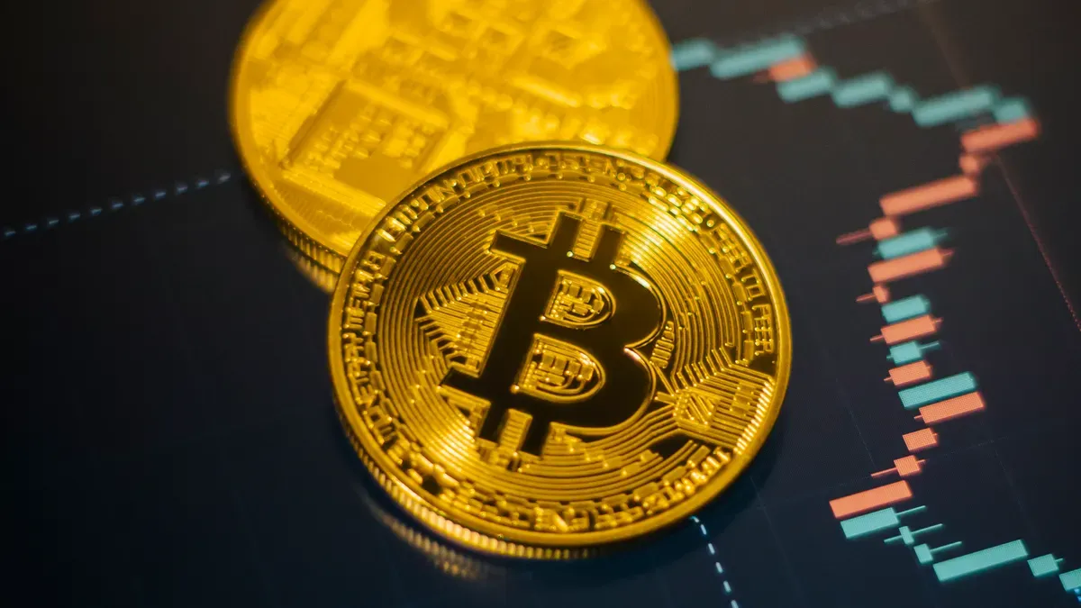 Stablecoin conversion process at Amazon checkout