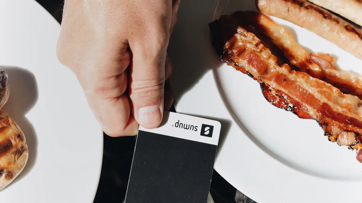 Rewards: Crypto Cards vs Traditional Credit Cards