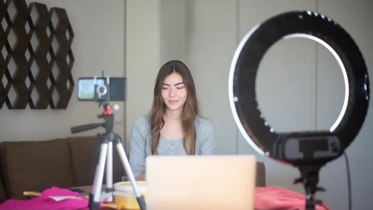 How QuickCreator Helps Build Personal Brands Through Blogging
