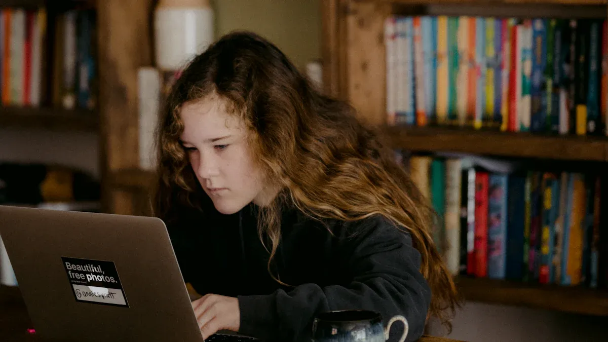 Understanding Educational Niche Blogs