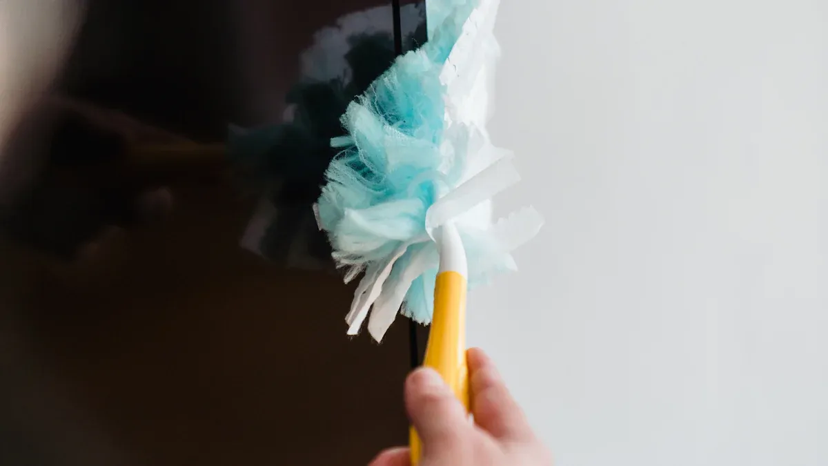 Top 7 Feather Dusters for Cat Hair Cleaning in 2025