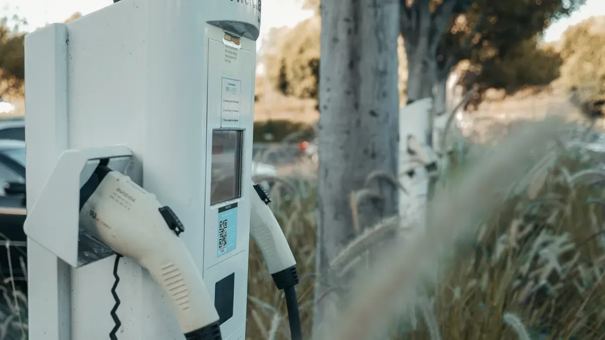 EATON — Weatherproof EV Charging Station Hardware