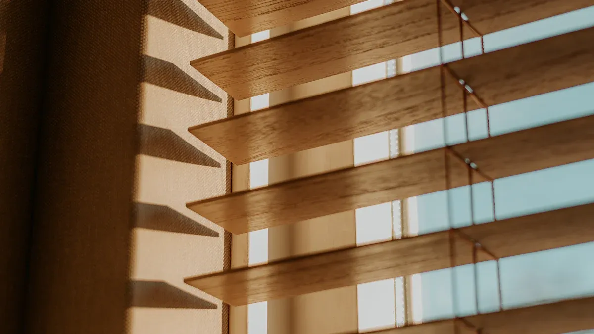 5% vs 10%: Solar shade comparison