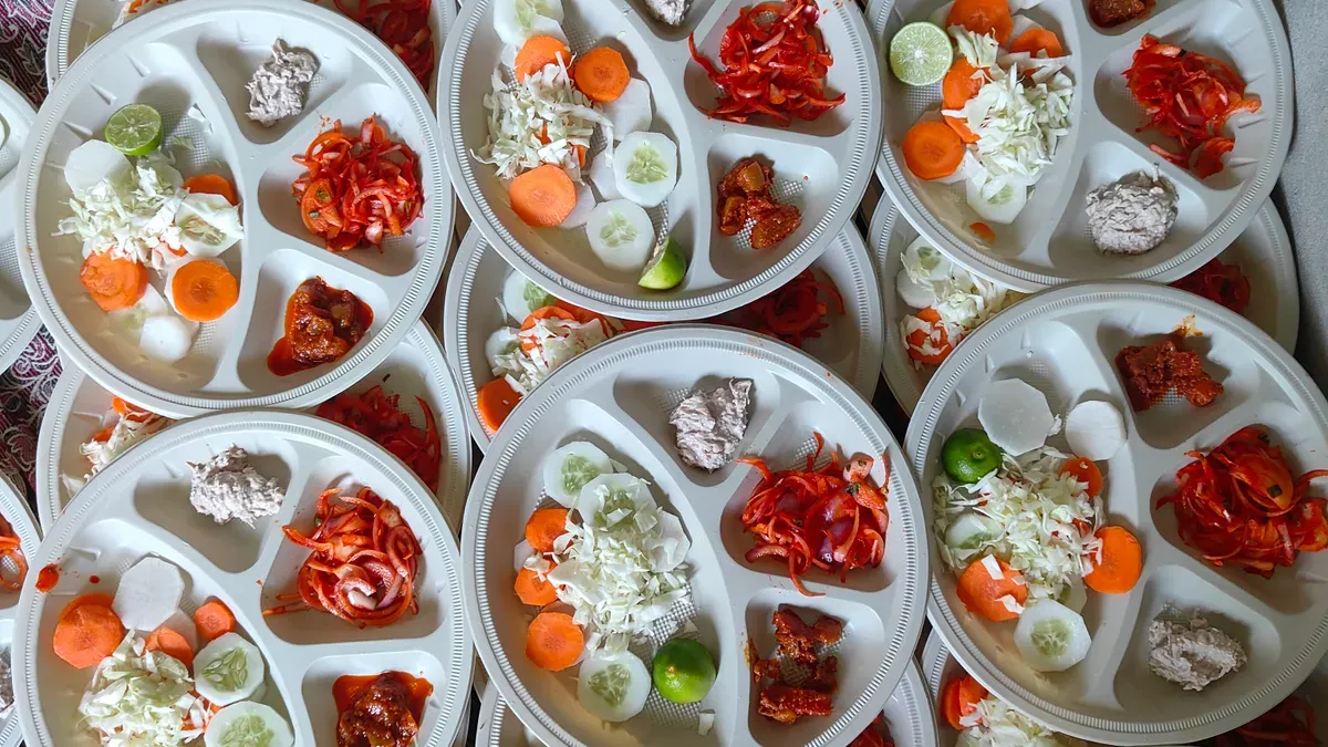 What to Consider When Buying Paper Food Bowls for Restaurants