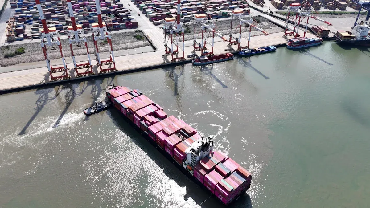 What is the main port in Shenzhen?
