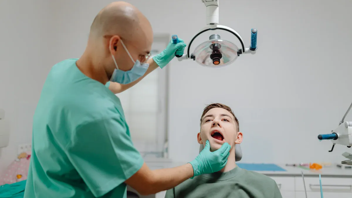 Exemple de proceduri de chirurgie orală