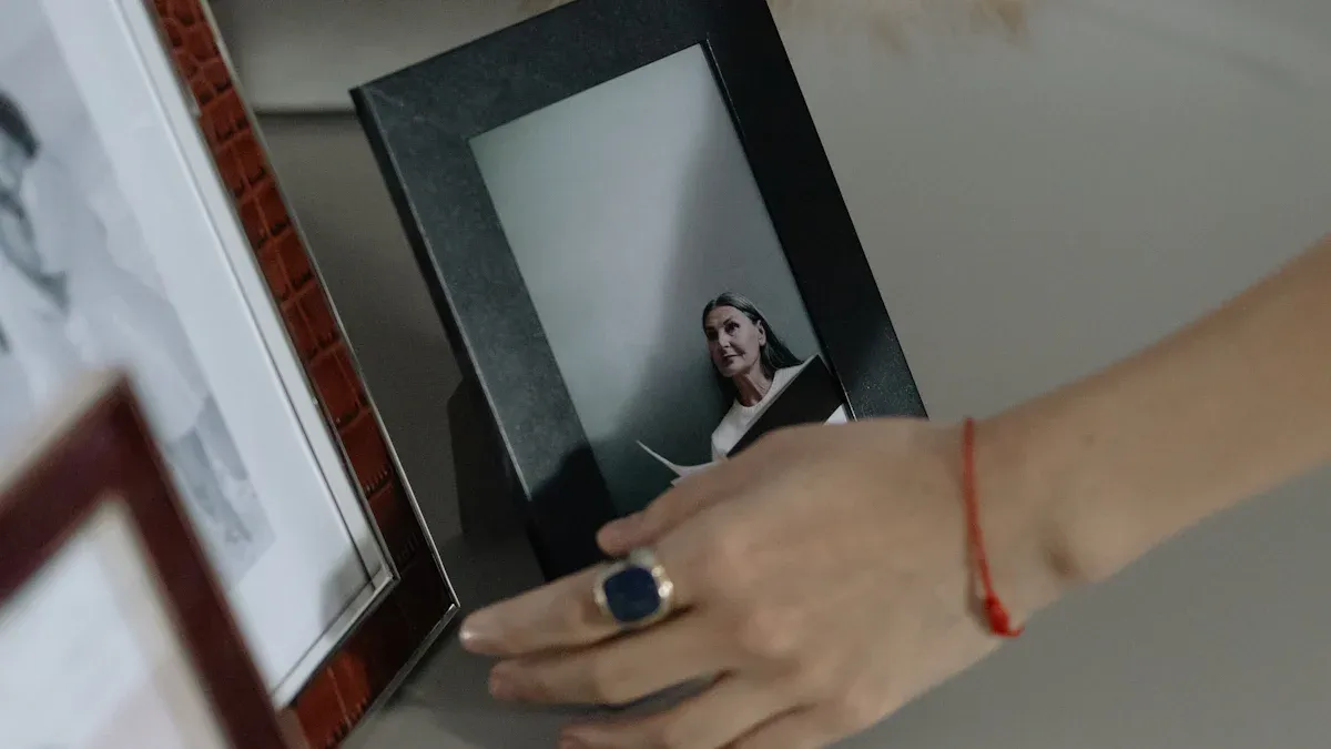 Digital picture frame basics