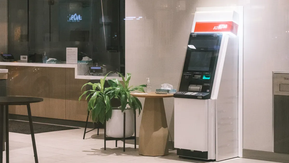 加密卡提款限額與ATM費用總表