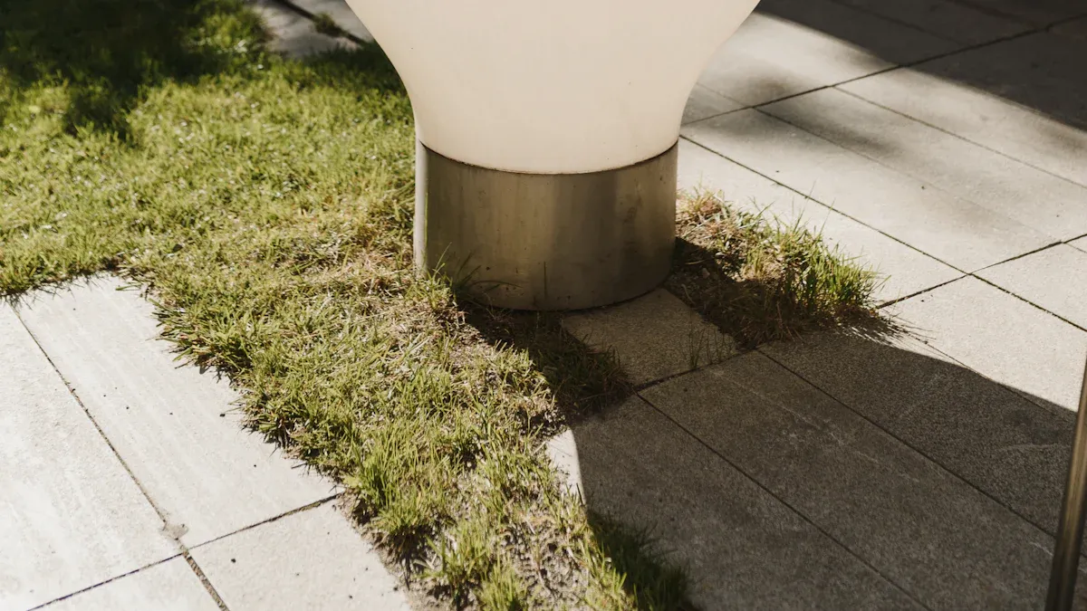 Pros and Cons of Solar Outdoor Floor Lamps