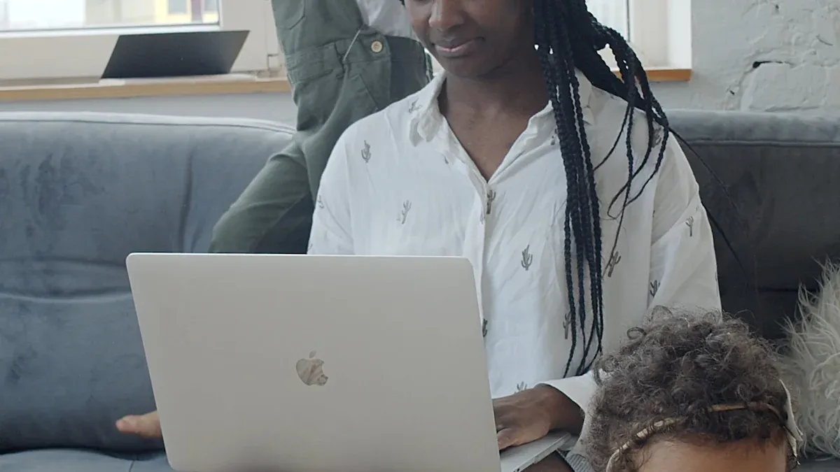 The Freelancer-First Hiring Trends Shaping 2025