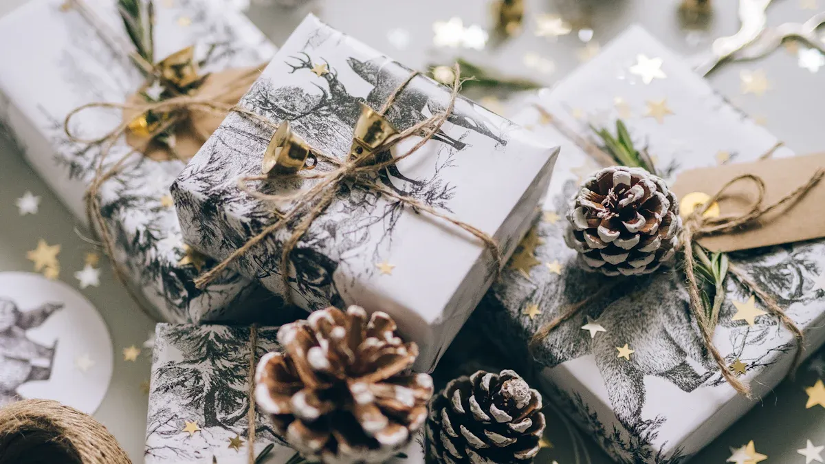 Customizing Paper Gift Boxes