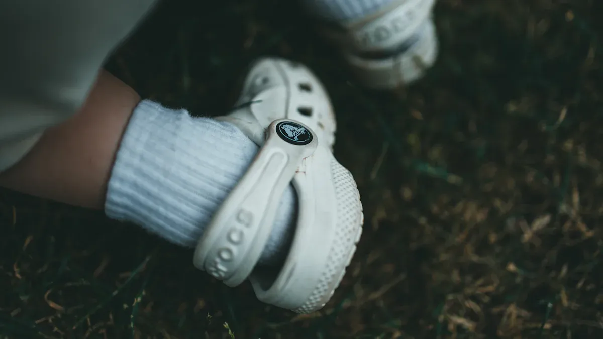 How Breathable Socks Enhance Performance and Comfort