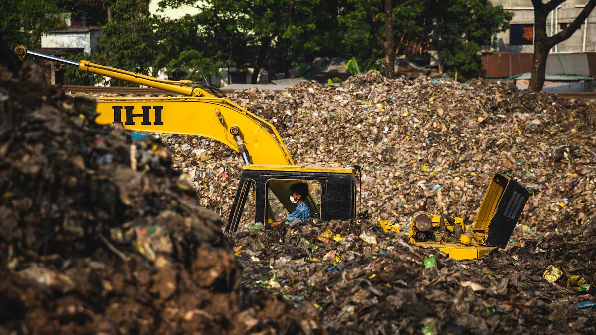 10 smart ways to use the 1.5 Ton Mini Excavator -15Eco for urban construction 2 Small Structure Demolition