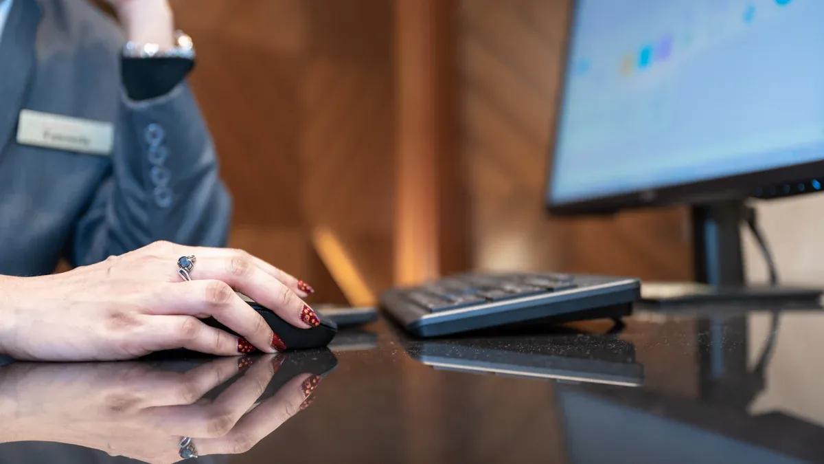 Come l'escavatore da 2,0 tonnellate QL-20Eco migliora la produttività del sito di lavoro 1 Facilità d'uso e manutenzione