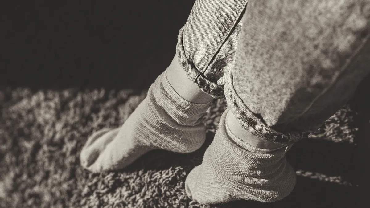 Tips for Safe Use of Compression Socks at Night