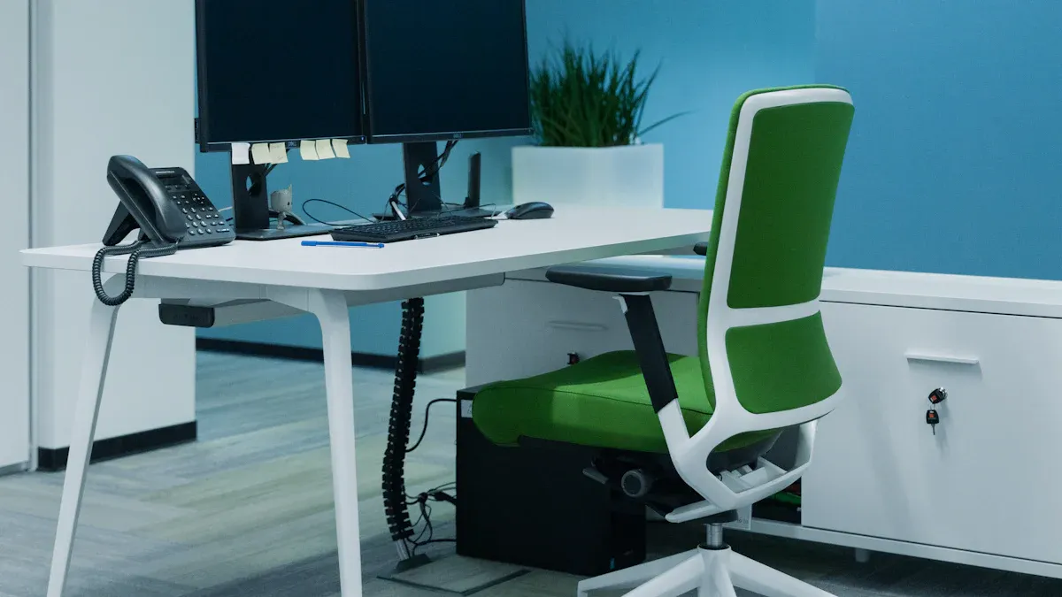 Flexible workspace setup with adaptable USB power modules