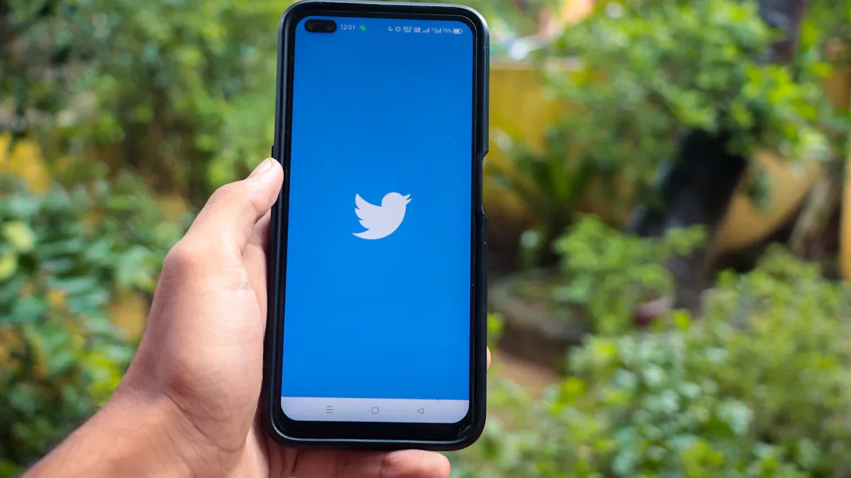 X Twitter présente ses nouveaux abonnements payants Basic et Premium