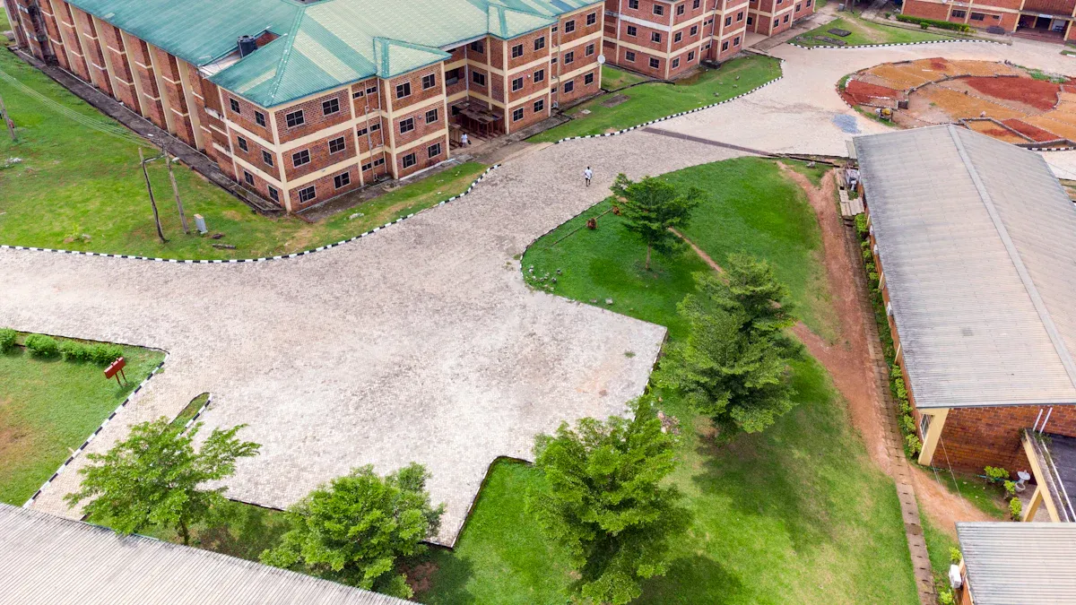 Transit Points for Autonomous Retail