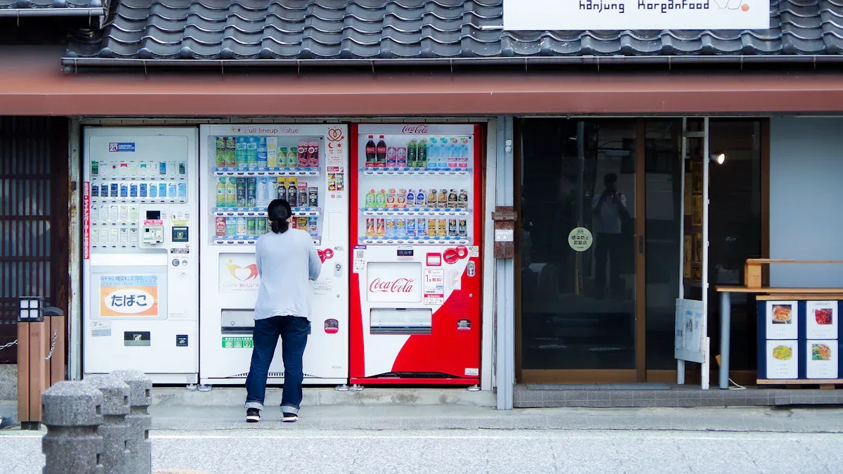 Japan'
                style=